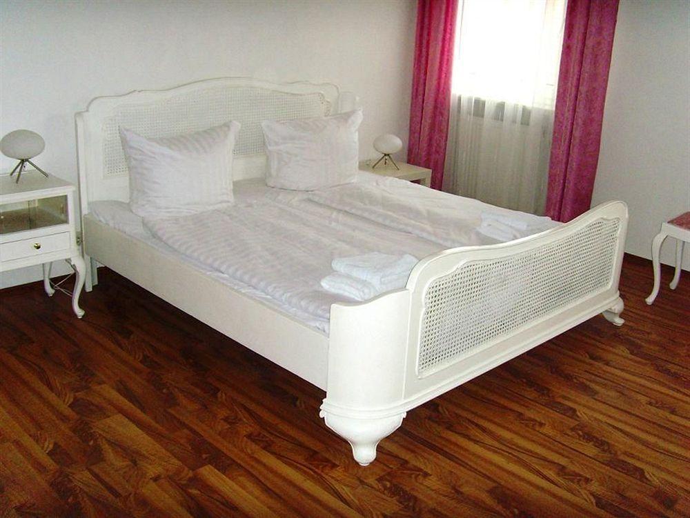Hotel Schlossberg Heppenheim  Bagian luar foto